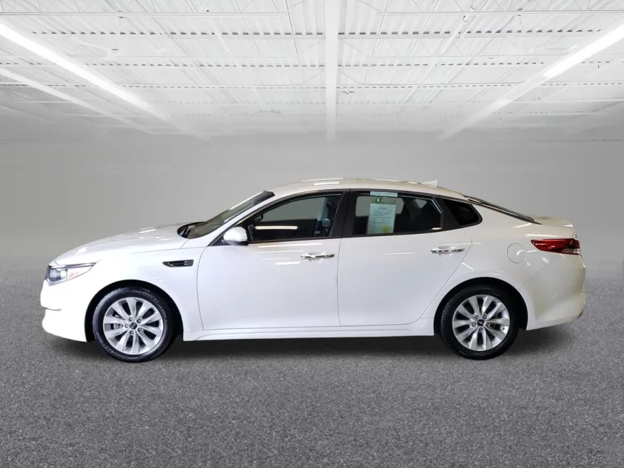 2018 Kia Optima LX photo 1