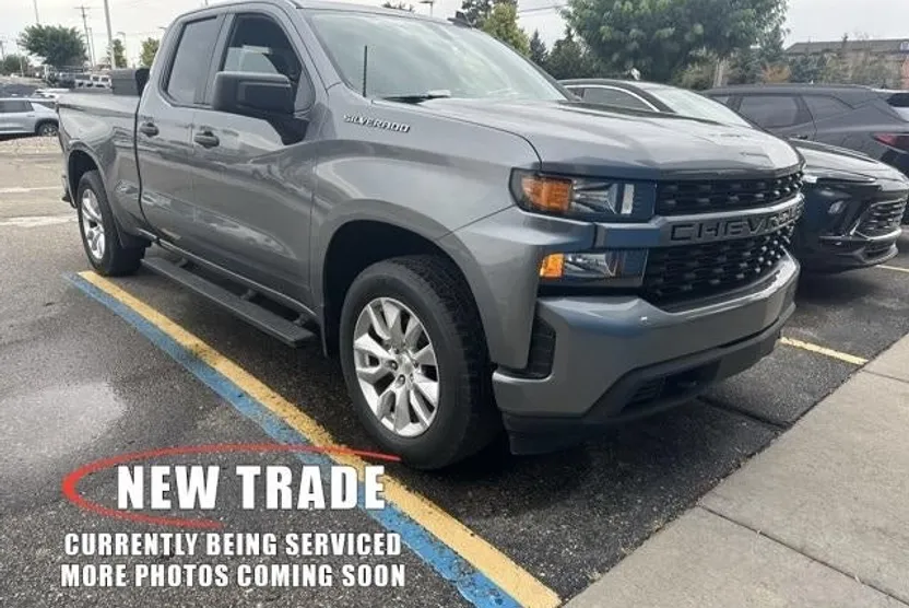 2020 Chevrolet Silverado 1500 Custom photo 1