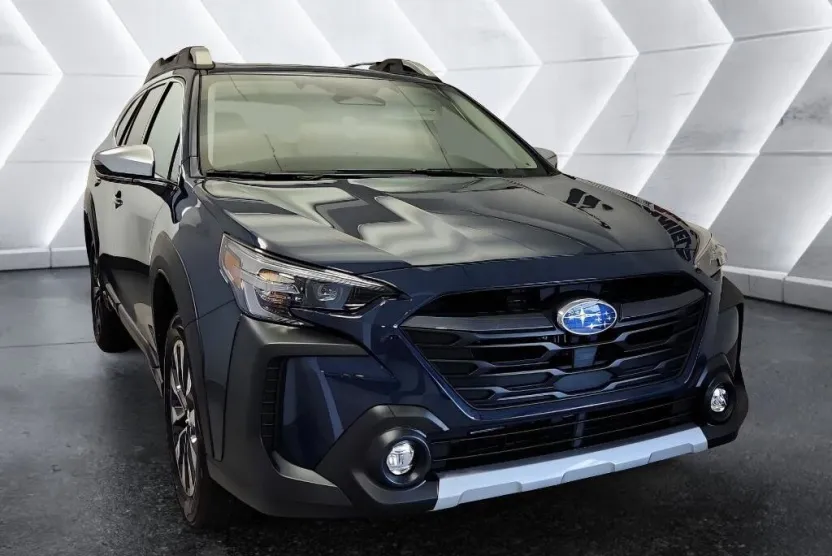 2025 Subaru Outback Touring XT photo 1