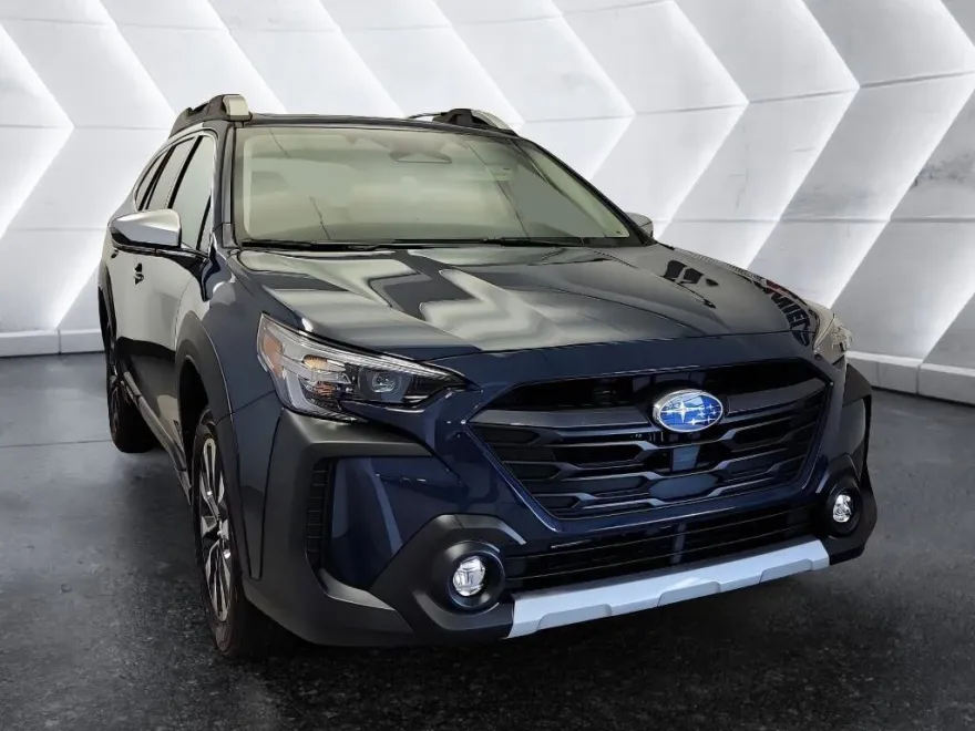 2025 Subaru Outback Touring XT photo 1