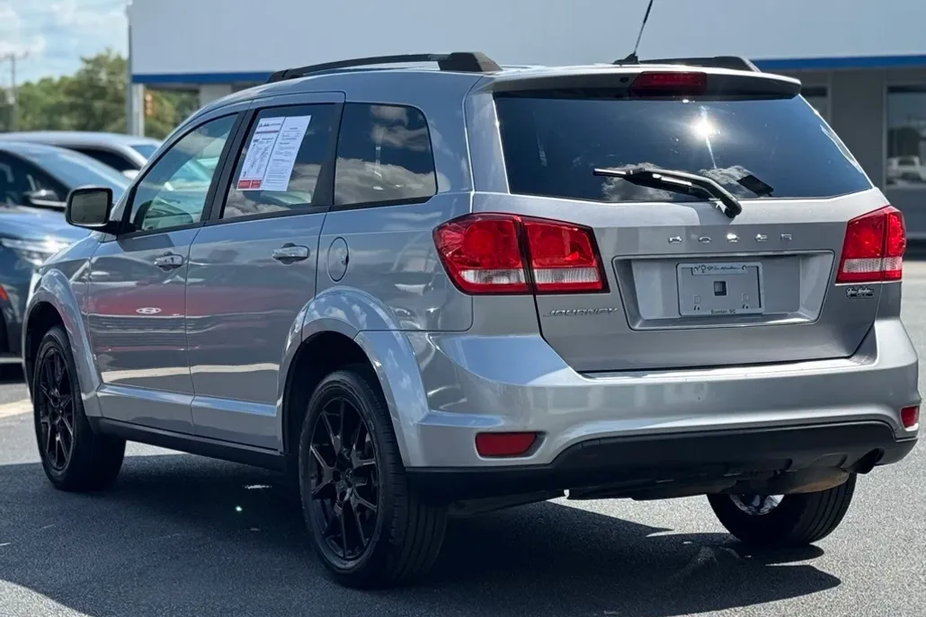 2015 Dodge Journey SXT photo 1