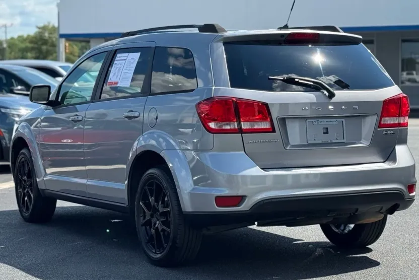 2015 Dodge Journey SXT photo 1