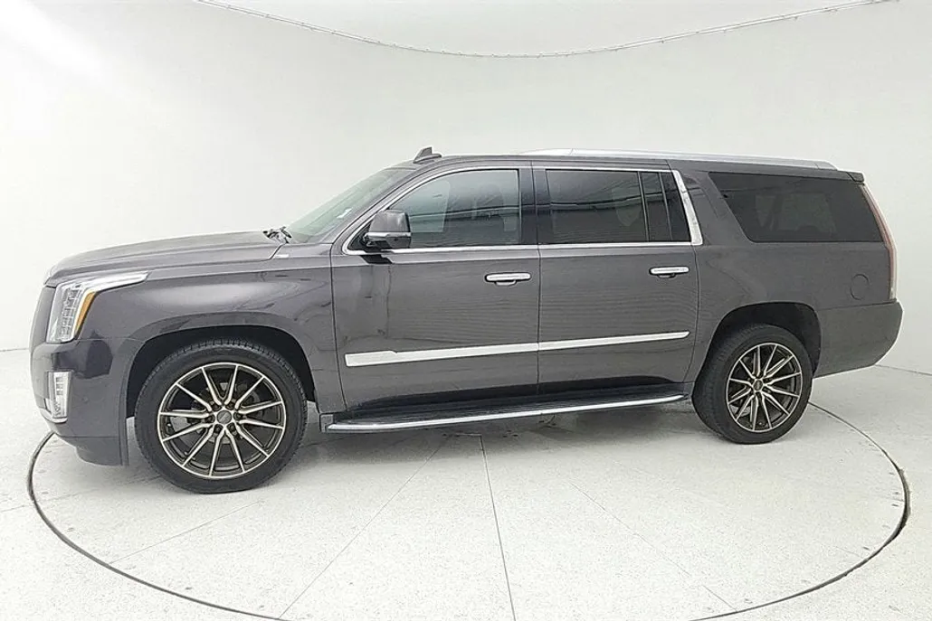 2017 Cadillac Escalade ESV Premium Luxury photo 1