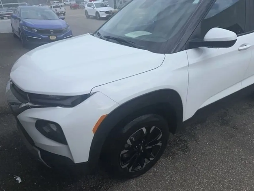 2023 Chevrolet Trailblazer LT photo 1