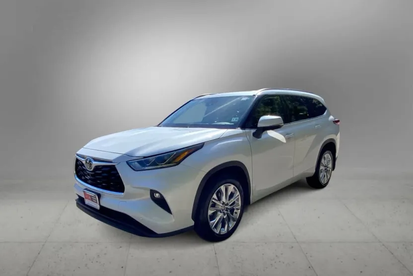2023 Toyota Highlander Limited Platinum XLE XSE photo 1
