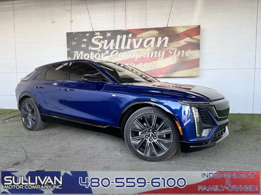 2024 Cadillac Lyriq Sport photo 1