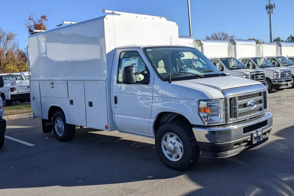 2025 Ford E-350 Base photo 1