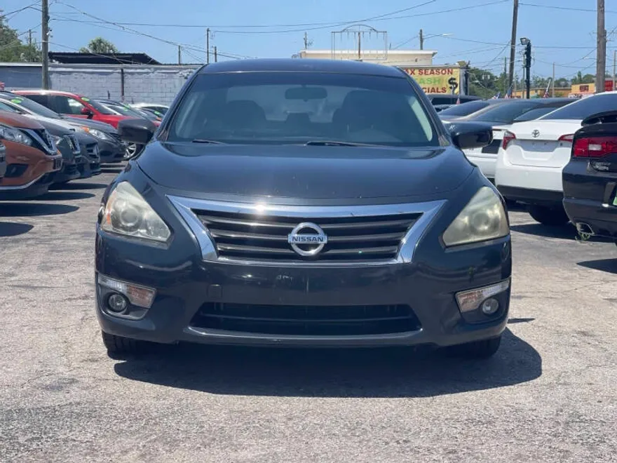 2015 Nissan Altima 2.5 photo 1