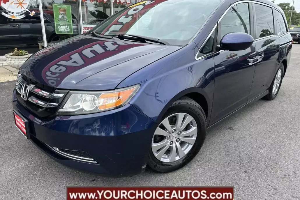 2016 Honda Odyssey SE photo 1