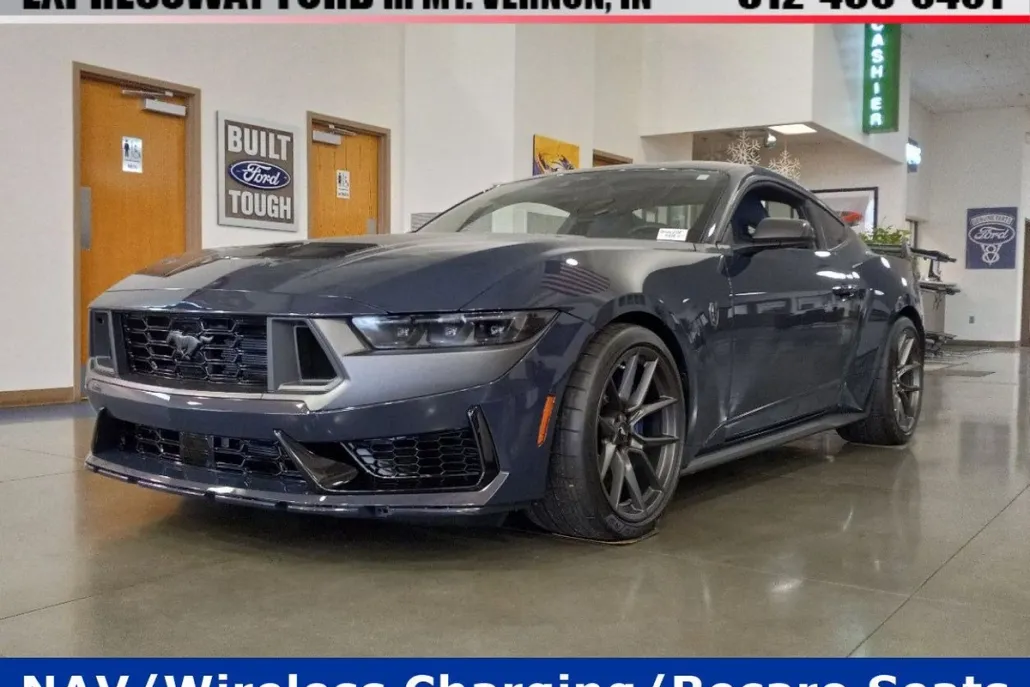 2024 Ford Mustang Dark Horse photo 1