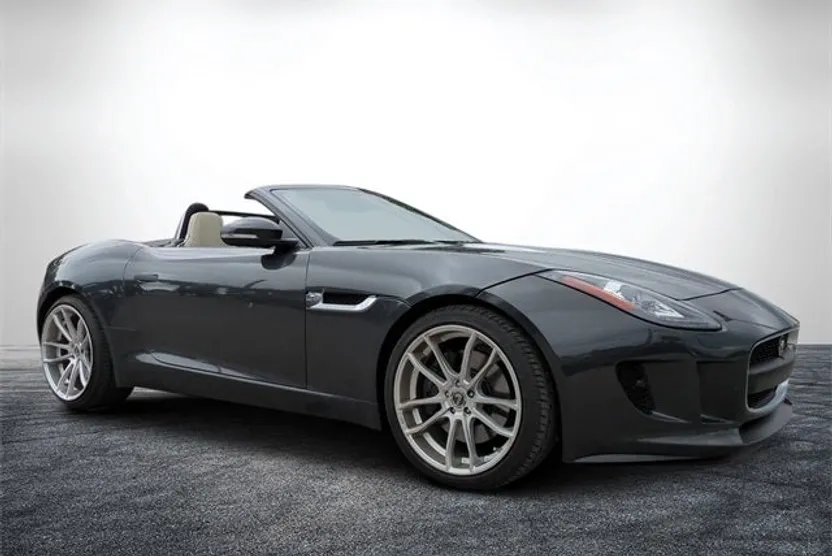 2016 Jaguar F-TYPE Base photo 1