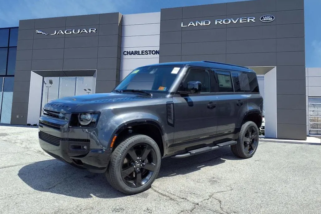 2025 Land Rover Defender 110 X-Dynamic SE photo 1