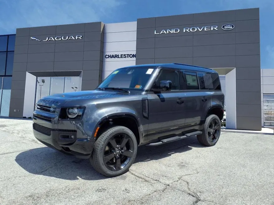 2025 Land Rover Defender 110 X-Dynamic SE photo 1
