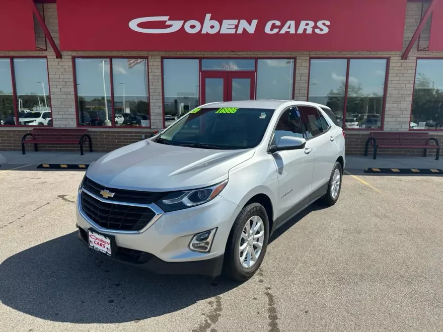 2020 Chevrolet Equinox LT photo 1