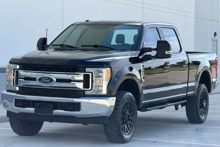 2017 Ford F-250 XL photo 1