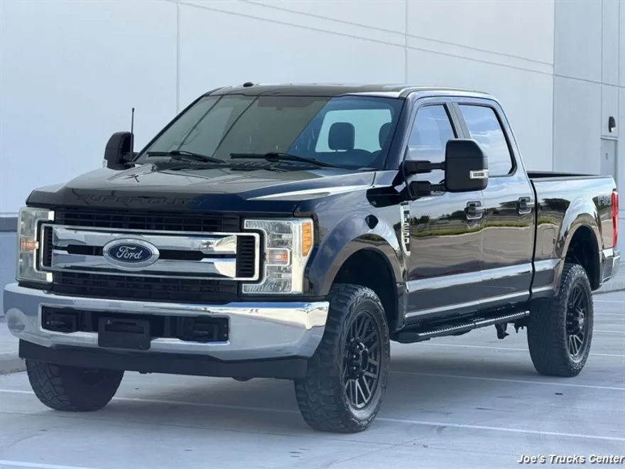 2017 Ford F-250 XL photo 1