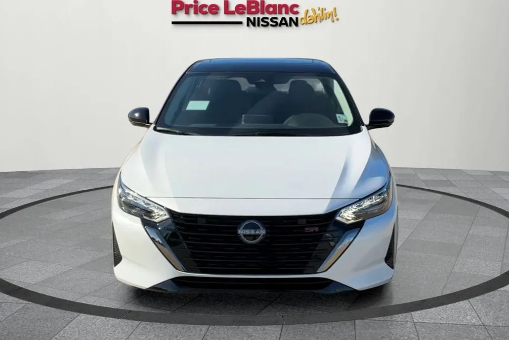 2025 Nissan Sentra SR photo 1
