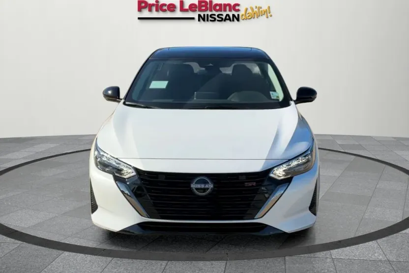 2025 Nissan Sentra SR photo 1