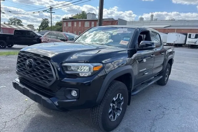 2021 Toyota Tacoma TRD Off-Road photo 1