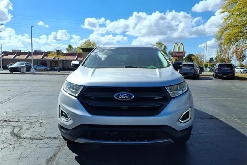 2018 Ford Edge SEL photo 1