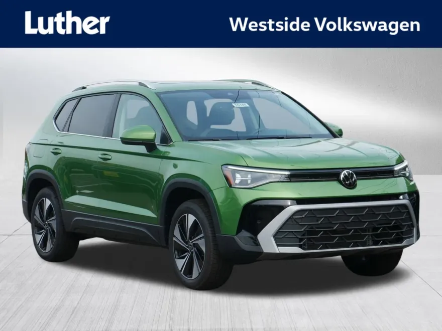 2025 Volkswagen Taos SE photo 1