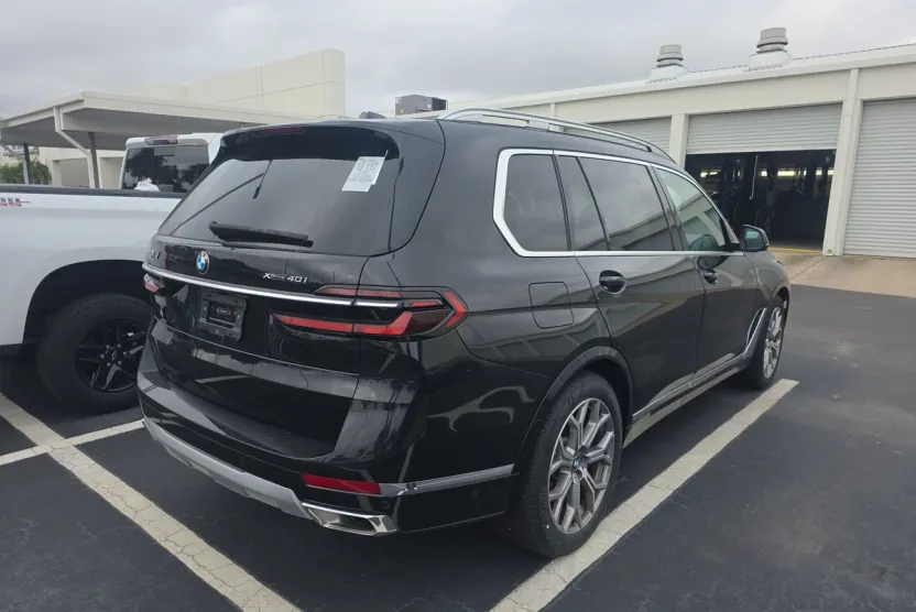 2025 Bmw X7 xDrive40i photo 1