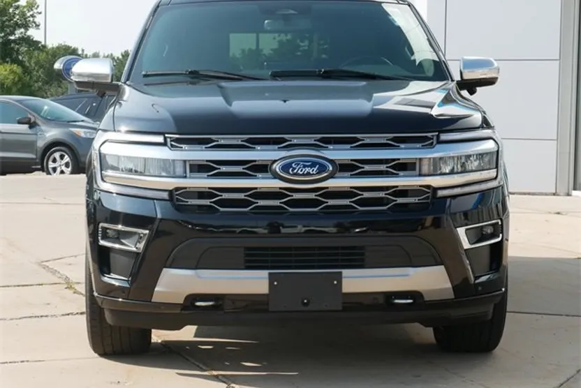 2022 Ford Expedition Platinum photo 1