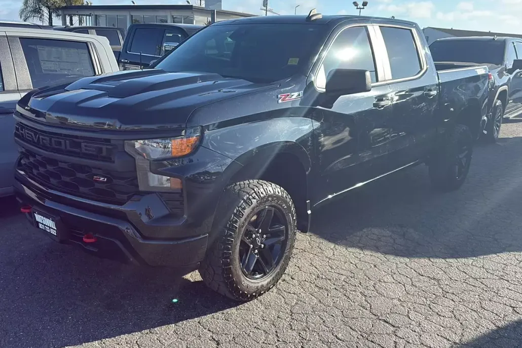 2023 Chevrolet Silverado 1500 Custom Trail Boss photo 1