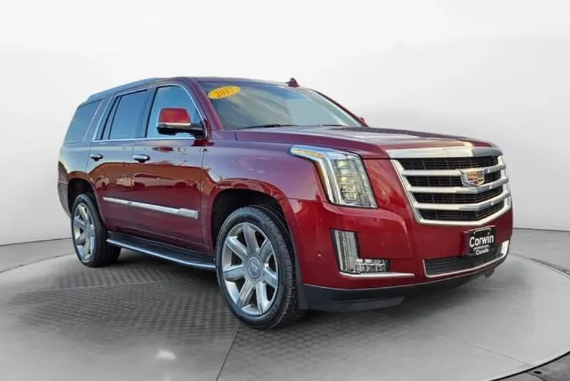 2017 Cadillac Escalade Luxury photo 1