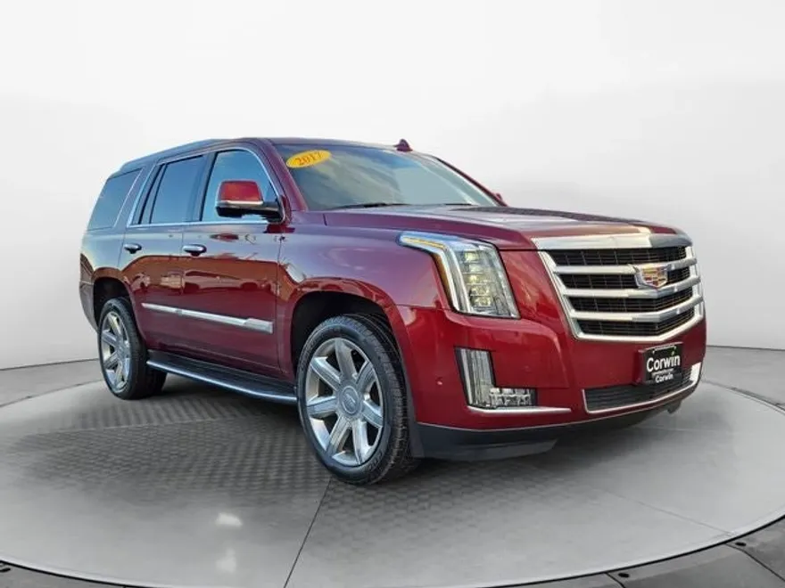2017 Cadillac Escalade Luxury photo 1