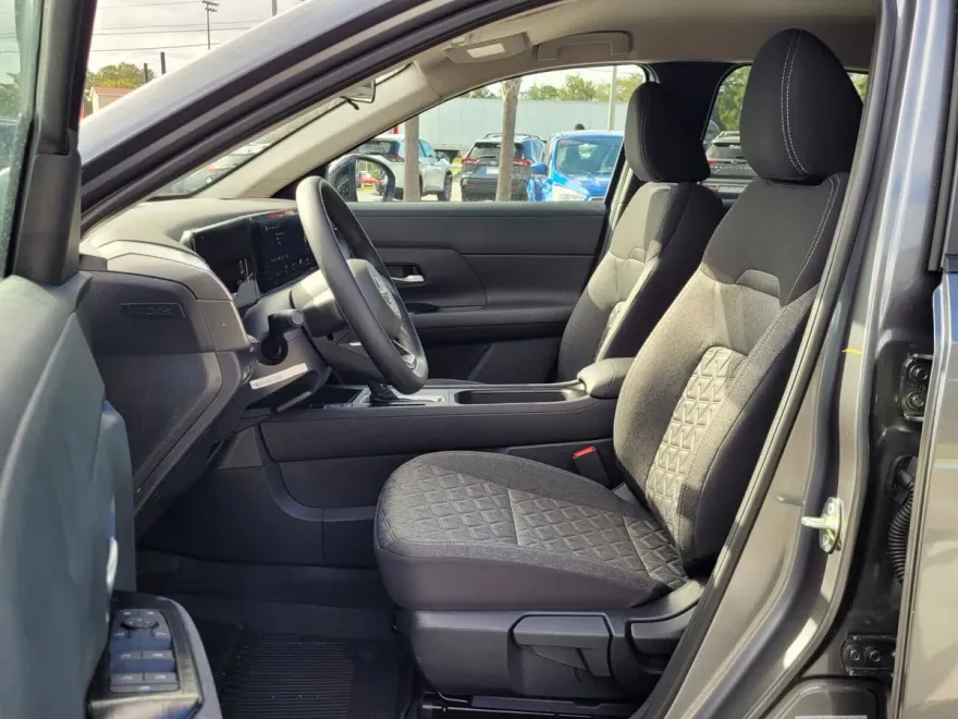 2026 Nissan Kicks SV photo 1