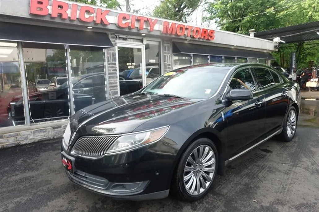 2013 Lincoln MKS photo 1