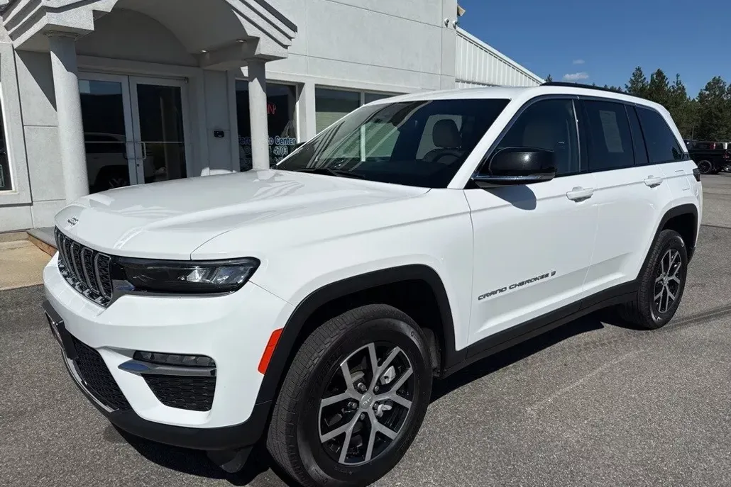 2024 Jeep Grand Cherokee Limited photo 1