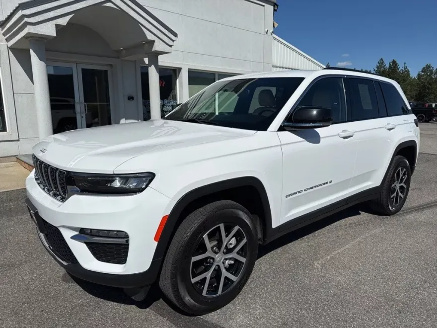 2024 Jeep Grand Cherokee Limited photo 1
