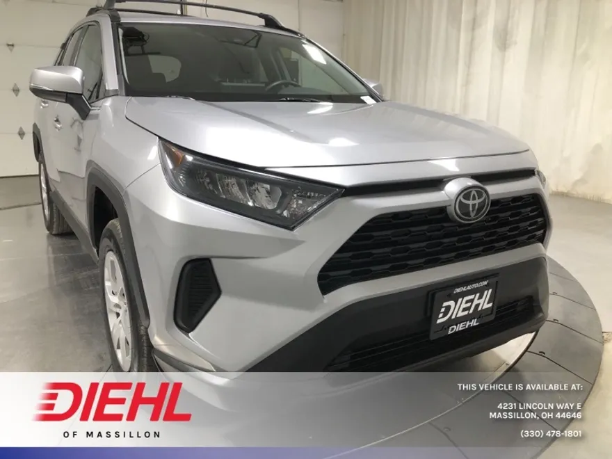2019 Toyota RAV4 LE Sport photo 1