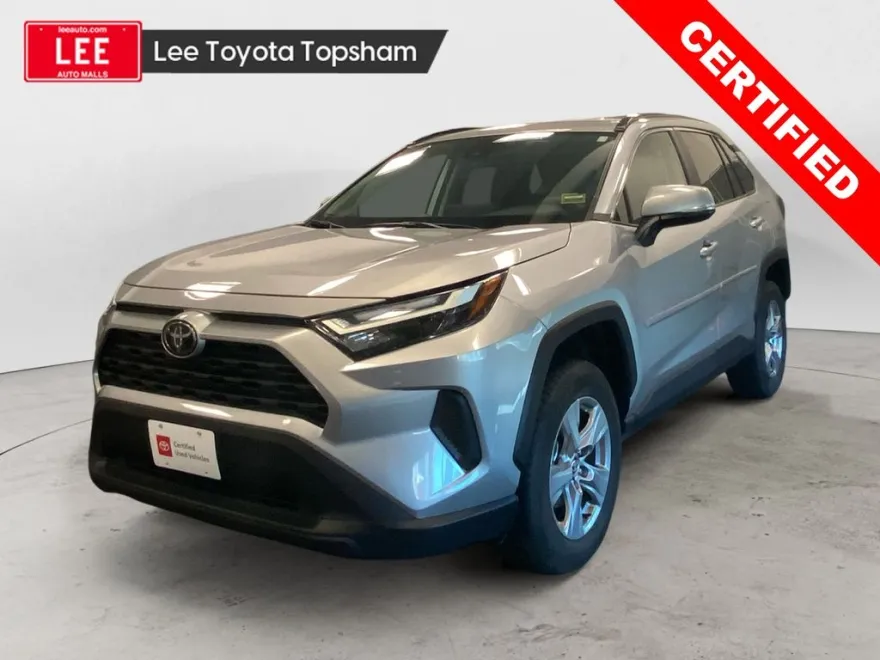 2025 Toyota RAV4 XLE photo 1