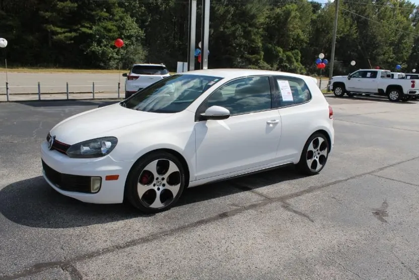 2013 Volkswagen Golf GTI photo 1