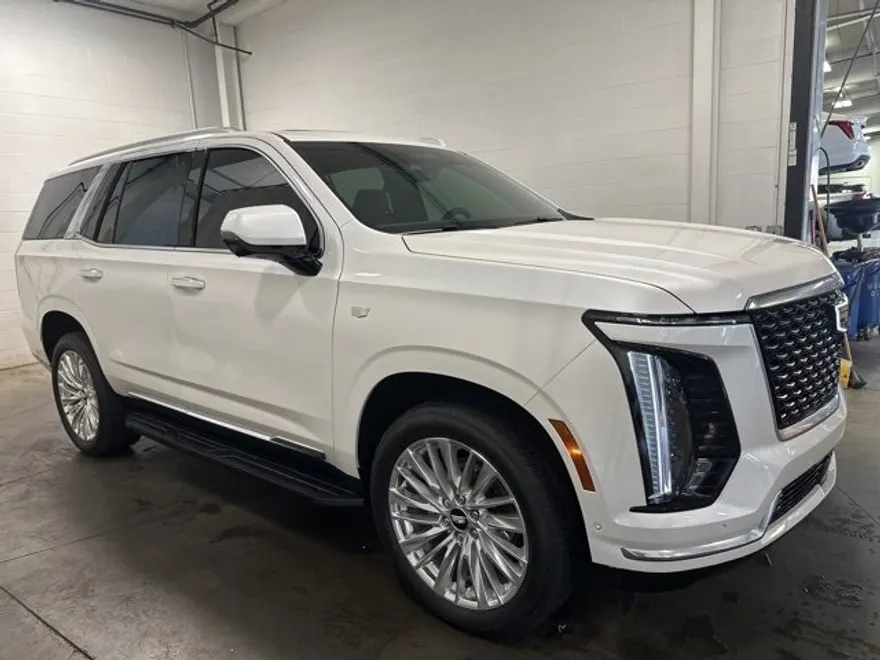 2025 Cadillac Escalade Premium Luxury photo 1
