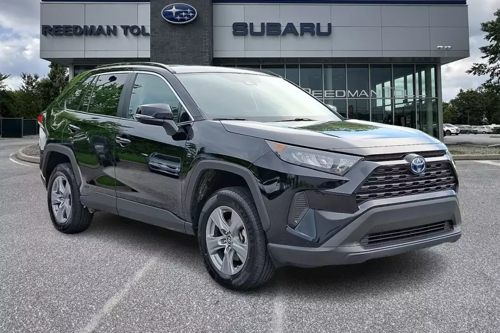 2022 Toyota RAV4 Hybrid LE photo 1