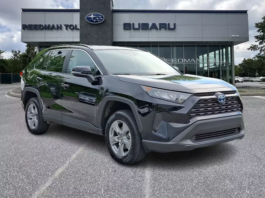 2022 Toyota RAV4 Hybrid LE photo 1