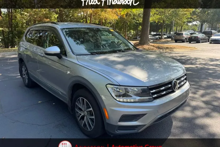 2020 Volkswagen Tiguan SE photo 1