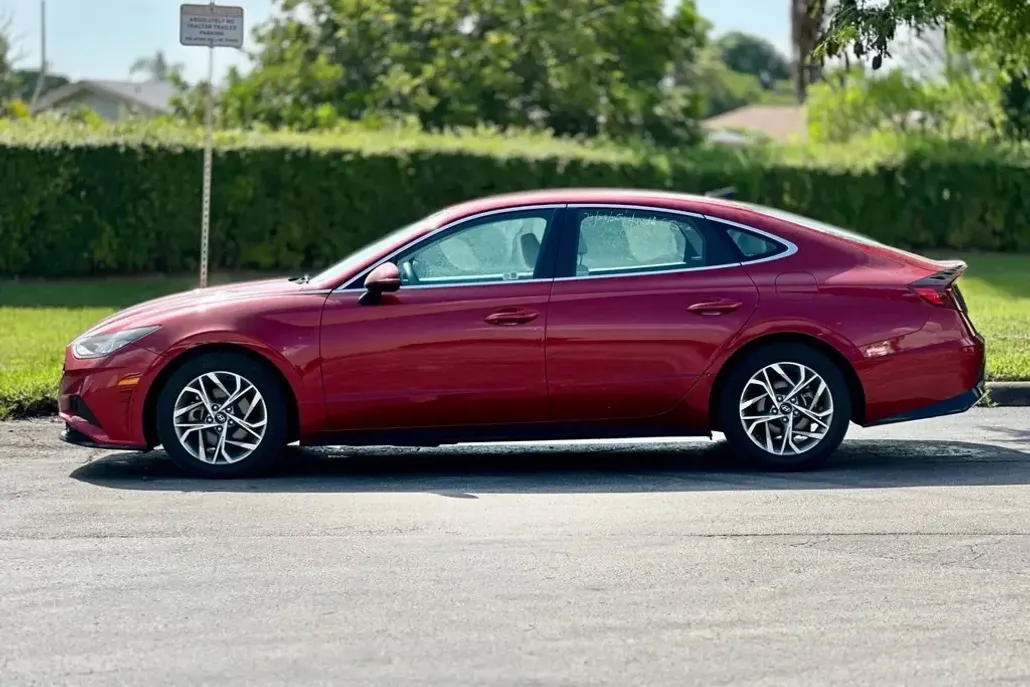 2023 Hyundai Sonata SEL photo 1