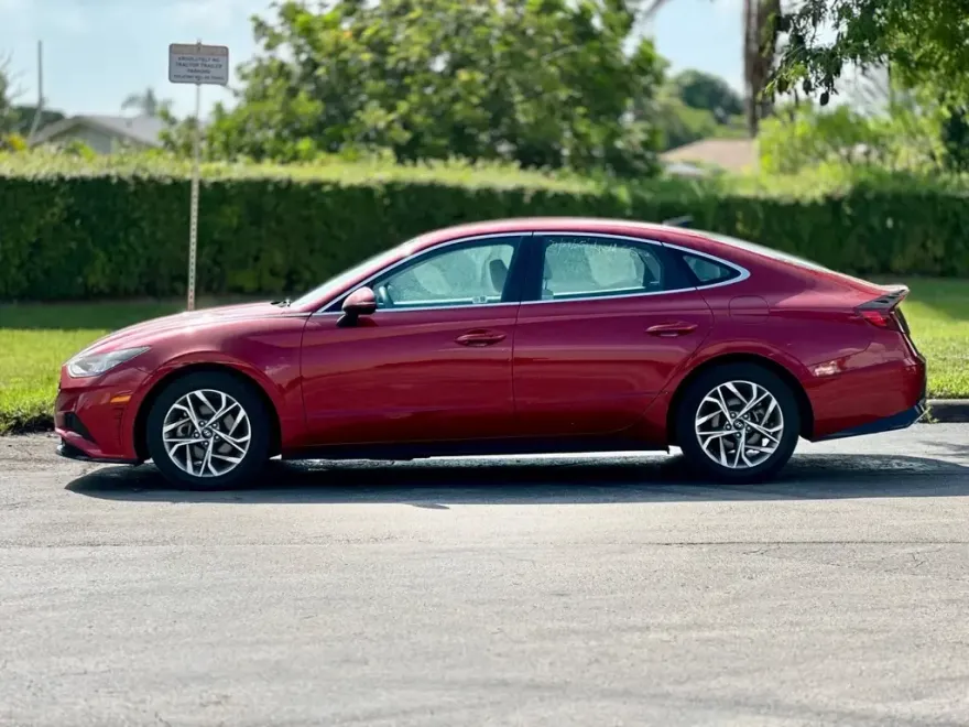 2023 Hyundai Sonata SEL photo 1
