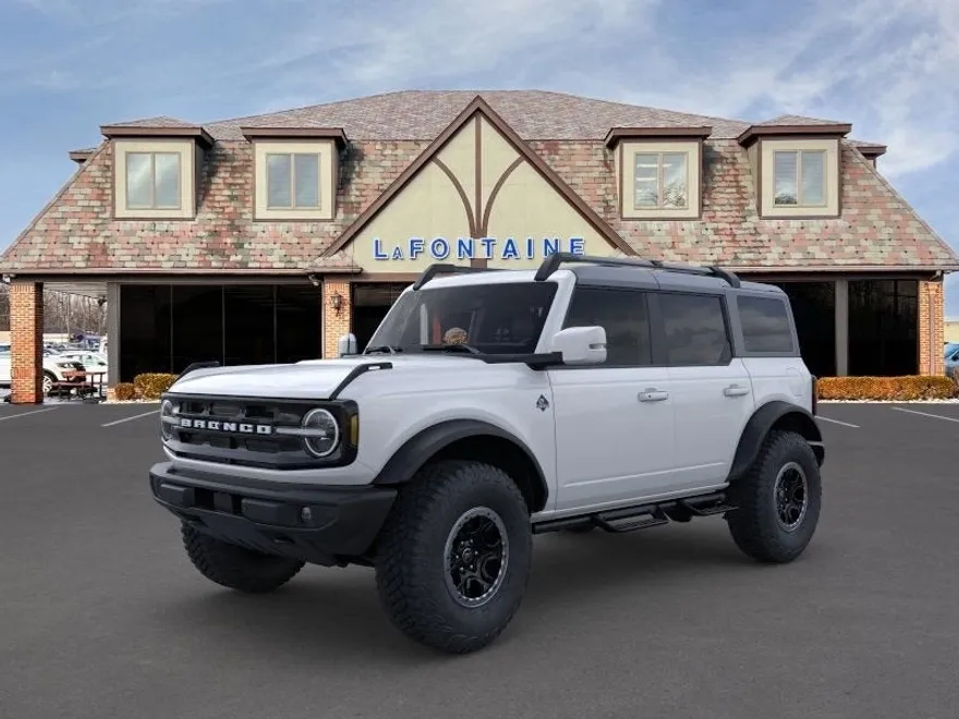 2024 Ford Bronco Outer Banks photo 1