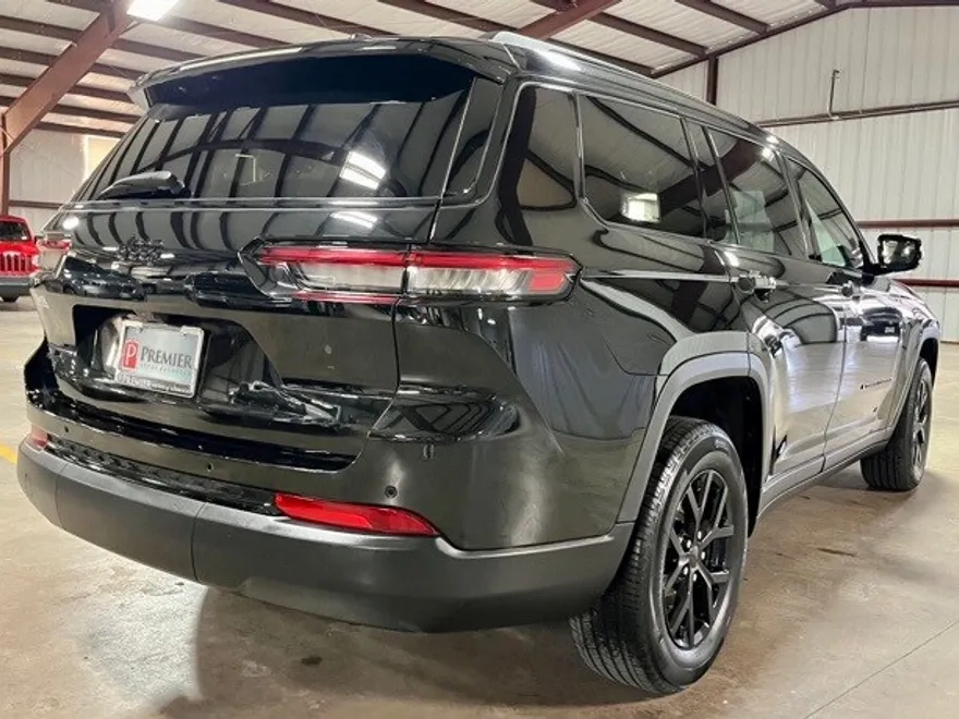 2024 Jeep Grand Cherokee Altitude photo 1