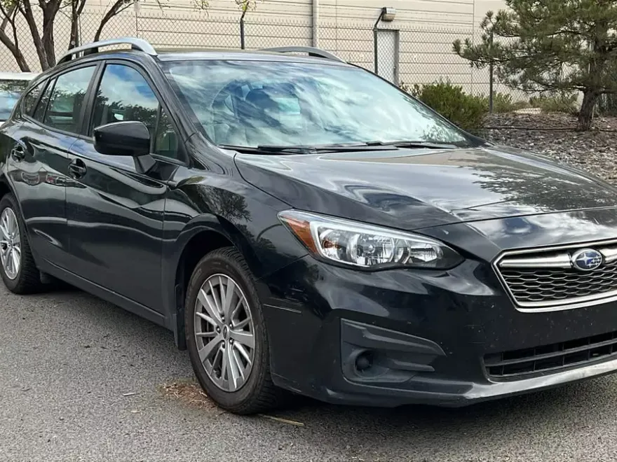 2018 Subaru Impreza 2.0i Premium photo 1