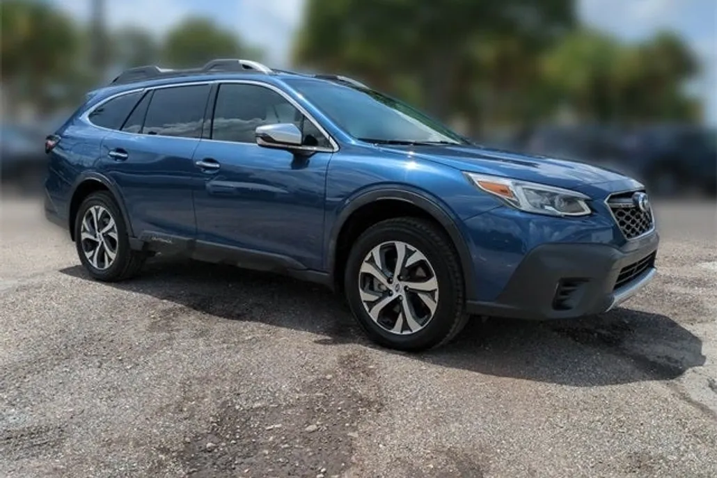 2020 Subaru Outback Touring XT photo 1