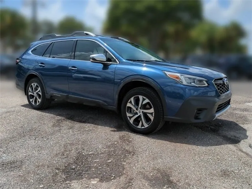2020 Subaru Outback Touring XT photo 1