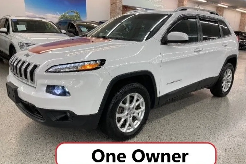 2017 Jeep Cherokee photo 1