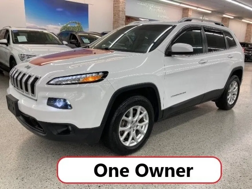 2017 Jeep Cherokee photo 1